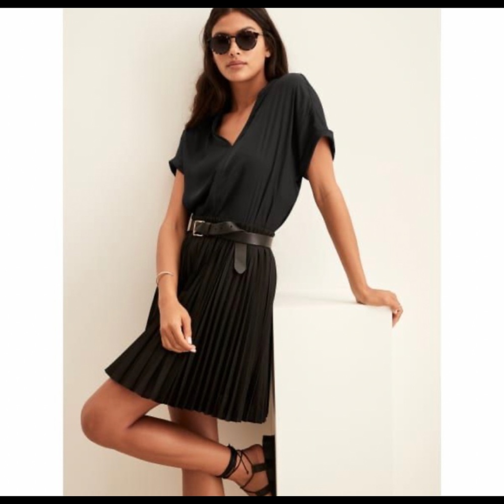 NWT Banana Republic Poplin Pleated Mini Skirt
